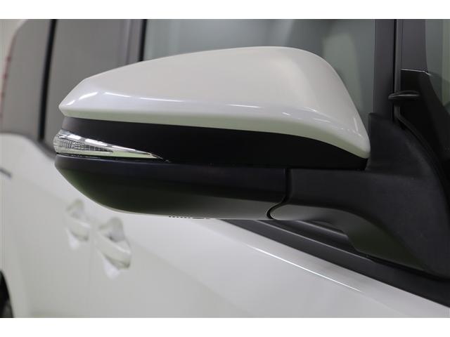 ノア Ｘ　ブレーキサポート　イモビライザー　アイドリングストッ　メンテナンスノート　ＤＶＤ再生可　デュアルエアコン　バックモニタ－　地デジＴＶ　ＬＥＤランプ　スマートキ　オートエアコン　ＥＳＣ　フルフラット（9枚目）