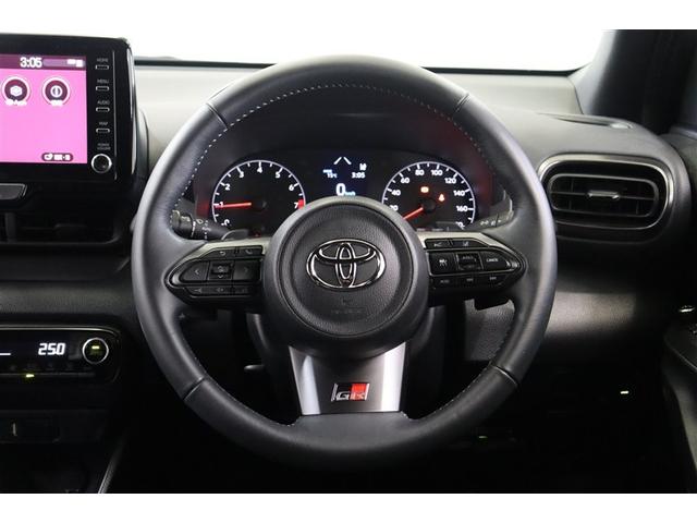 �X�|�[�c���s�ɓK�����^�]�p�������₷���N���b�v�`��̂f�q��p�{�v�����R�{�X�|�[�N�X�e�A�����O�z�C�[���B�n���Y�t���[�d�b�≹���F���A�I�[�f�B�I�������S�����̐ؑւ����o����X�e�A�����O�X�C�b�`�t�ł��B