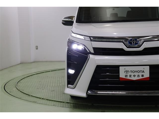 ヴォクシー ハイブリッドＺＳ　煌ＩＩＩ　ドライブレコーダ　地デジＴＶ　リヤカメラ　Ｗエアコン　スマートキー　ＤＶＤ再生可　クルコン　ＶＳＣ　キーレス　アルミホイール　ナビ＆ＴＶ　ＬＥＤヘッドランプ　ＥＴＣ　３列シート　メモリーナビ　ＡＢＳ（8枚目）