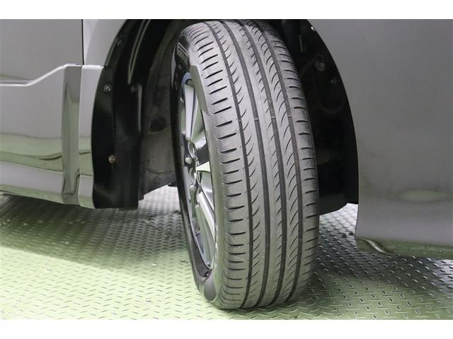 ヴォクシー ＺＳ　煌ＩＩＩ　プリクラッシュ　スマートキ　アイスト　ＤＶＤ再生機能　横滑り防止装置　ナビＴＶ　アルミ　三列シート　ＷＡＣ　盗難防止　オートエアコン　キーレス　ＥＴＣ装備　パワステ　メモリナビ　クルコン　ＡＢＳ（9枚目）