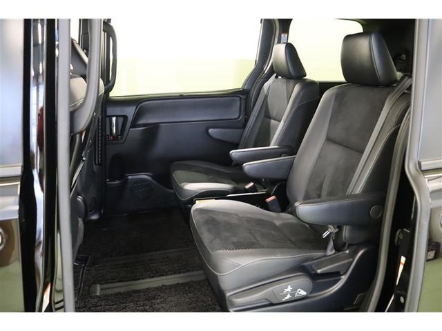 ヴォクシー ＺＳ　煌ＩＩＩ　プリクラッシュ　スマートキ　アイスト　ＤＶＤ再生機能　横滑り防止装置　ナビＴＶ　アルミ　三列シート　ＷＡＣ　盗難防止　オートエアコン　キーレス　ＥＴＣ装備　パワステ　メモリナビ　クルコン　ＡＢＳ（30枚目）