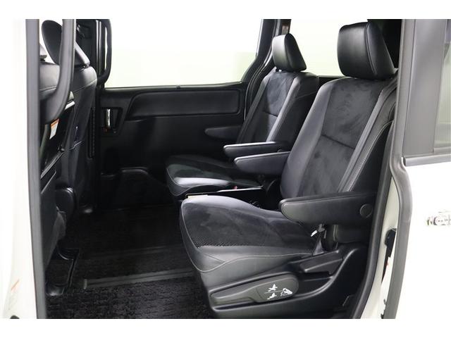 ヴォクシー ＺＳ　煌ＩＩＩ　プリクラッシュ　スマートキ　アイスト　ＤＶＤ再生機能　記録簿付き　横滑り防止装置　ナビＴＶ　アルミ　三列シート　ＷＡＣ　盗難防止　オートエアコン　キーレス　ＥＴＣ装備　パワステ　メモリナビ　クルコン（30枚目）