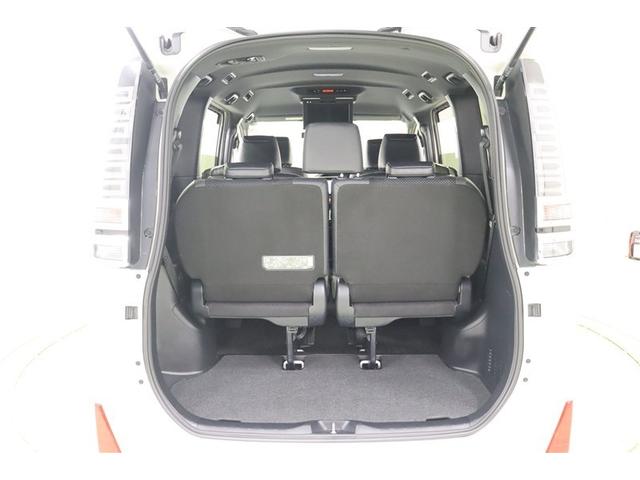 ヴォクシー ＺＳ　煌ＩＩＩ　プリクラッシュ　スマートキ　アイスト　ＤＶＤ再生機能　記録簿付き　横滑り防止装置　ナビＴＶ　アルミ　三列シート　ＷＡＣ　盗難防止　オートエアコン　キーレス　ＥＴＣ装備　パワステ　メモリナビ　クルコン（35枚目）