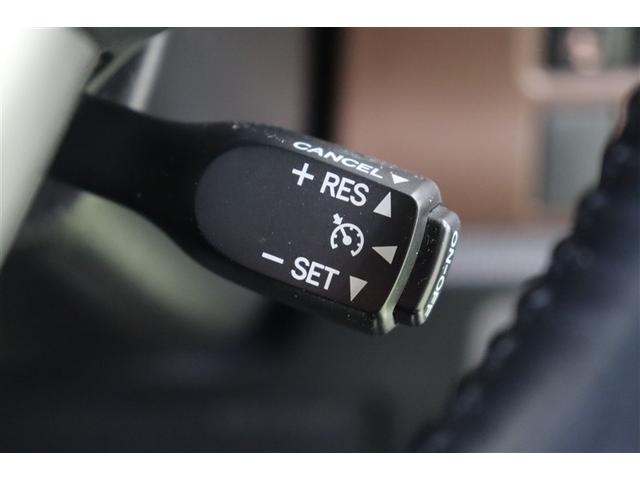 �y�N���[�Y�R���g���[���z���ڂł��B�I���ɂ��Ă����΁A�������H�ȂǂŃA�N�Z���𓥂ݑ����Ȃ��Ă��Z�b�g������葬�x���ێ����Ă���܂��B�^�]������̕��S���y�����A��J�y���ɍv�����Ă���܂��B