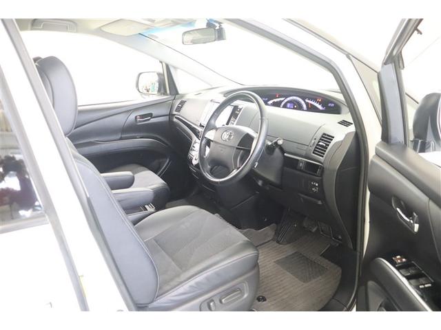 �^�]�ȂƏ���ȊԂ̓E�H�[�N�X���[�ňړ����y�ɏo���܂��B�^�]�Ȃ���~��ɂ������H����ł��T�b�ƈړ����Ē��ڕ������ɍ~����܂��B�V�[�g�ԃX�y�[�X���������肠��̂Ō�Ȃւ̈ړ������₷���ł���B