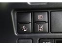 ウィンカーを出さずに車線をはみ出すと、音やディスプレイで警告してくれる【レーンアシスト】、衝突予防および衝突安全システム【PCS】搭載で安心をサポートします。