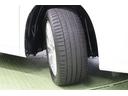 タイヤサイズ 235/50R18。