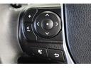 運転中に手を離さなくてもオーディオ操作や、マルチインフォメーションディスプレイ内の表示切替が出来るステアリングスイッチ付です。走行中に視線を逸らさず出来る手元操作は安全運転につながります。