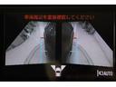 さらに、左右側面カメラも装備しています。駐車枠や隣のクルマなど周囲との位置関係がよくわかり、駐車しやすいですよ。運転席からは目視できない助手席側の側面も見えますので、路肩に幅寄せする際なども安心です。