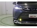 デザイン性の高いシャープなヘッドライトは環境に優しく経済的なLEDです。周囲の明るさを感知して点灯・消灯するオートライト搭載。オートハイビーム機能も搭載で面倒なヘッドライトの切替えは不要です。