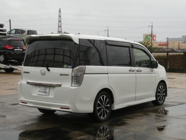 ステップワゴンスパーダ Ｚクールスピリット　ワンオーナー車　メーカー装着ナビ　ＥＴＣ　バックカメラ　両側電動スライドドア　クルーズコントロール　パドルシフト　ディスチャージヘッドライト　ＣＤ　ＤＶＤ再生　フルセグＴＶ　横滑り防止装置（14枚目）