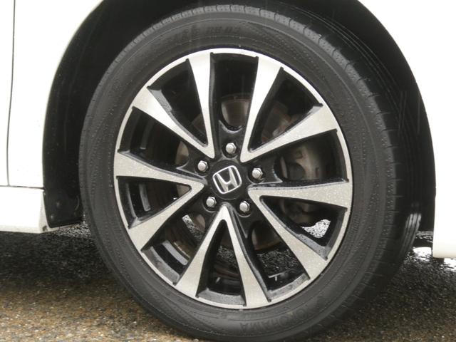 ステップワゴンスパーダ Ｚクールスピリット　ワンオーナー車　メーカー装着ナビ　ＥＴＣ　バックカメラ　両側電動スライドドア　クルーズコントロール　パドルシフト　ディスチャージヘッドライト　ＣＤ　ＤＶＤ再生　フルセグＴＶ　横滑り防止装置（15枚目）
