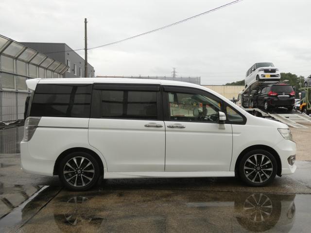 ステップワゴンスパーダ Ｚクールスピリット　ワンオーナー車　メーカー装着ナビ　ＥＴＣ　バックカメラ　両側電動スライドドア　クルーズコントロール　パドルシフト　ディスチャージヘッドライト　ＣＤ　ＤＶＤ再生　フルセグＴＶ　横滑り防止装置（24枚目）