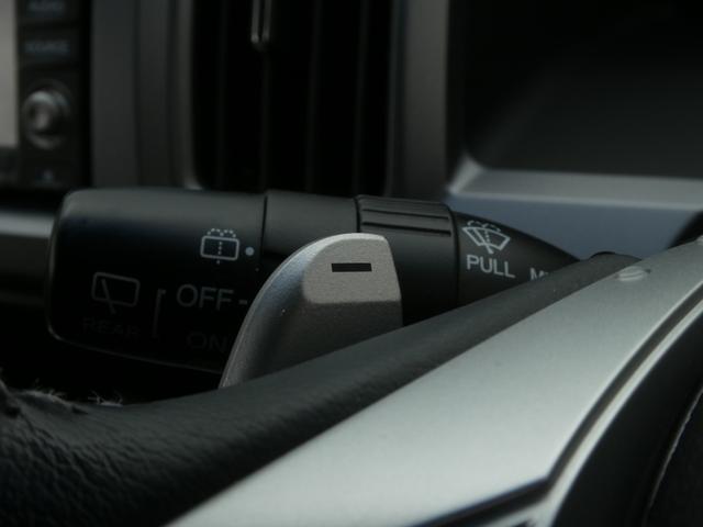 ステップワゴンスパーダ Ｚクールスピリット　ワンオーナー車　メーカー装着ナビ　ＥＴＣ　バックカメラ　両側電動スライドドア　クルーズコントロール　パドルシフト　ディスチャージヘッドライト　ＣＤ　ＤＶＤ再生　フルセグＴＶ　横滑り防止装置（53枚目）
