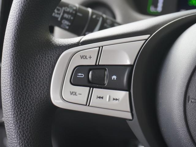 フィット ｅ：ＨＥＶクロスター　ワンオーナー　９インチナビ　ドラレコ　ＥＴＣ　バックカメラ　アダプティブクルーズコントロール　Ｂｌｕｅｔｏｏｔｈ　障害物センサー　オートハイビーム　フルセグ　スペアキー有り　ＤＶＤ再生　ＬＥＤ　禁煙車（46枚目）