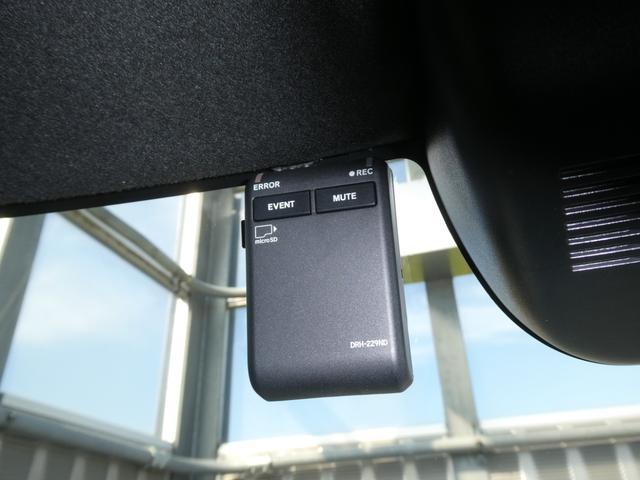 Ｎ－ＢＯＸカスタム ベースグレード　デモカー　９インチナビ　バックカメラ　ドラレコ　ＥＴＣ　アダプティブクルーズコントロール　片側電動スライドドア　シートヒーター　Ｂｌｕｅｔｏｏｔｈ　ＬＥＤヘッドライト　衝突被害軽減ブレーキ（6枚目）