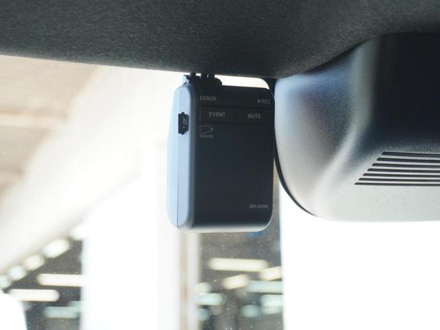 N-BOXカスタム ターボ デモカー 9インチナビ 全周囲カメラ ドラレコ ETC アダプティブクルーズコントロール 両側電動スライドドア シートヒーター Bluetooth LEDヘッドライト 衝突被害軽減ブレーキ(5枚目)