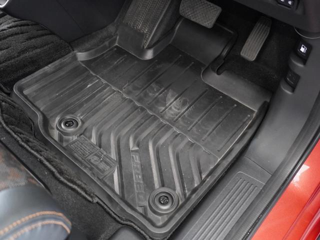 フリードハイブリッド ハイブリッド・クロスターホンダセンシング　２年保証ナビＲカメＥＴＣ両電扉ＢＴ地デジＬＥＤ　アダプティブクルーズコントロール　Ｂｌｕｅｔｏｏｔｈ　シートヒーター　フルセグＴＶ　２列目ウォークスルー　純正アルミホイール（22枚目）