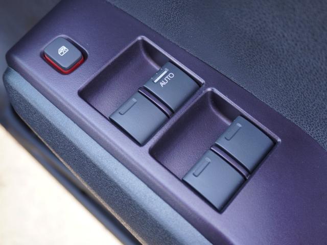 フィット シーズファインスタイル　ワンオーナー　７インチメモリーナビ　バックカメラ　ＥＴＣ　シートヒーター　Ｂｌｕｅｔｏｏｔｈ　オートエアコン　スマートキー　オートライト　フルセグＴＶ　盗難防止装置　パワーウインドウ　禁煙車（38枚目）
