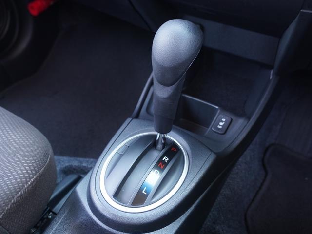 フィット シーズファインスタイル　ワンオーナー　７インチメモリーナビ　バックカメラ　ＥＴＣ　シートヒーター　Ｂｌｕｅｔｏｏｔｈ　オートエアコン　スマートキー　オートライト　フルセグＴＶ　盗難防止装置　パワーウインドウ　禁煙車（48枚目）