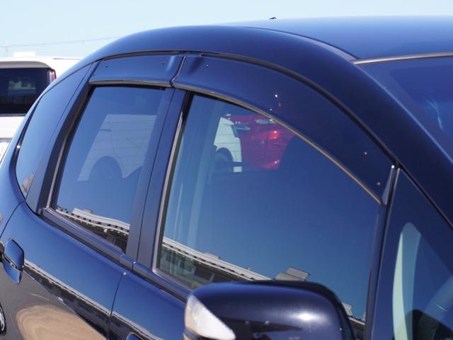 フィットハイブリッド スマートセレクション　ワンオーナー車　ナビ（純正用品　ＶＸＭ－１２８ＶＳ）　バックカメラ　ＥＴＣ　クルーズコントロール　ＵＳＢ入力端子　ワンセグ　盗難防止装置　パワーステアリング　パワーウィンドウ　オートエアコン（31枚目）