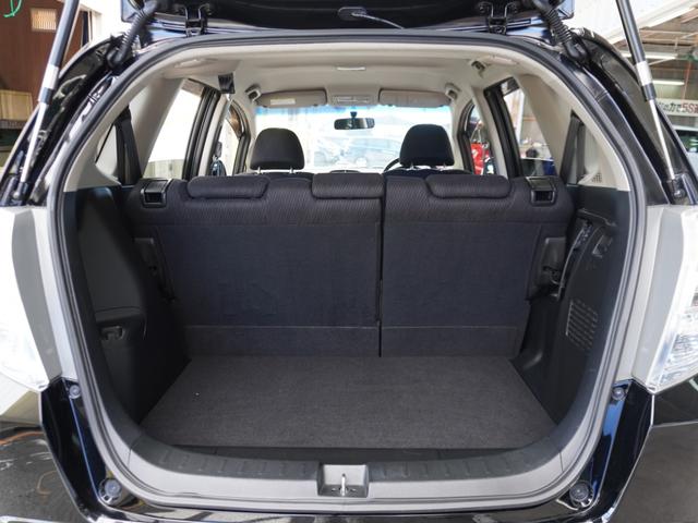 フィットハイブリッド スマートセレクション　ワンオーナー車　ナビ（純正用品　ＶＸＭ－１２８ＶＳ）　バックカメラ　ＥＴＣ　クルーズコントロール　ＵＳＢ入力端子　ワンセグ　盗難防止装置　パワーステアリング　パワーウィンドウ　オートエアコン（54枚目）