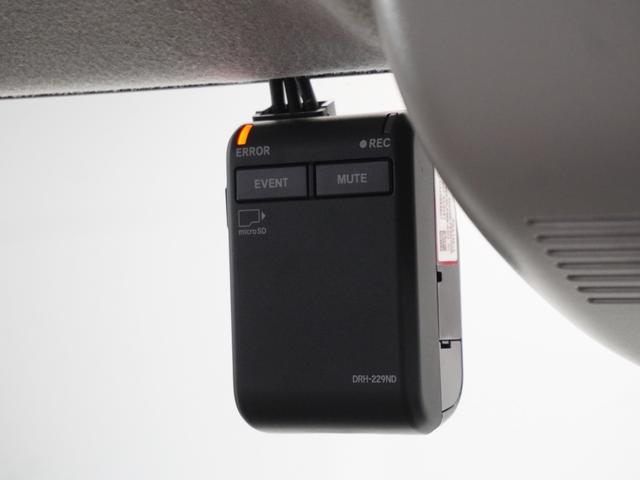 Ｎ－ＢＯＸ ベースグレード　２年保証当社試乗車ナビＤレコＲカメＥＴＣ両電扉　渋滞追従クルーズ　Ｂｌｕｅｔｏｏｔｈ　障害物センサー　シートヒーター　オートハイビーム　デイライト　オートブレーキホールド　スペアキー有り（4枚目）