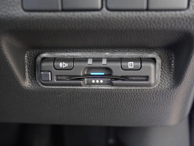 フリード Ｇ　ワンオーナー　９インチナビ　後席フリップダウンモニター　デジタルインナーミラー　バックカメラ　ＥＴＣ　アダプティブクルーズコントロール　両側電動スライドドア　シートヒーター　フルセグＴＶ　禁煙車（6枚目）