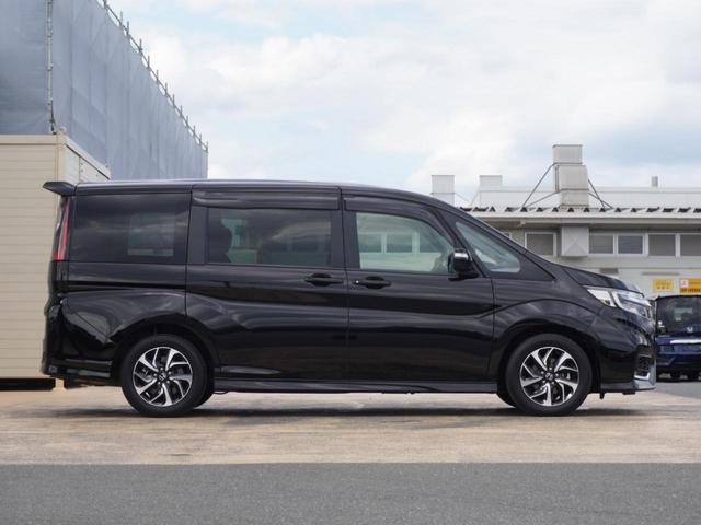 ステップワゴンスパーダ スパーダホンダセンシング　ワンオーナー　９インチナビ　後席フリップダウンモニター　バックカメラ　ドラレコ　ＥＴＣ２．０対応　アダプティブクルーズコントロール　両側電動スライドドア　シートヒーター　純正アルミホイール　禁煙車（10枚目）