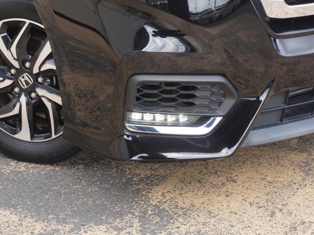 ステップワゴンスパーダ スパーダホンダセンシング　ワンオーナー　９インチナビ　後席フリップダウンモニター　バックカメラ　ドラレコ　ＥＴＣ２．０対応　アダプティブクルーズコントロール　両側電動スライドドア　シートヒーター　純正アルミホイール　禁煙車（14枚目）