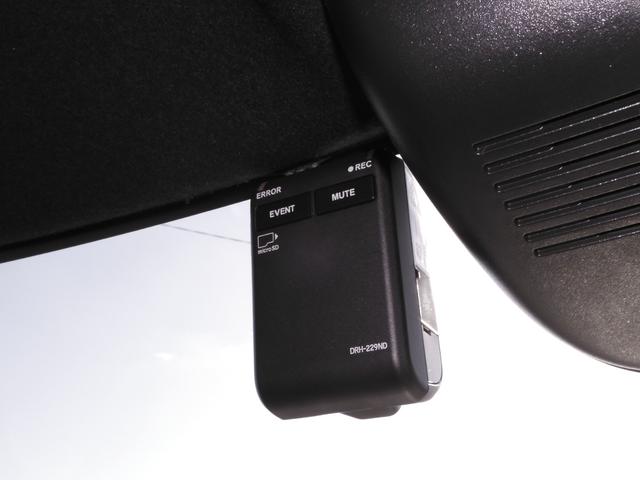 Ｎ－ＢＯＸカスタム ベースグレード　当社デモカ－（試乗車）　大画面９型コネクトナビ　Ｒカメラ　連動ドラレコ　ＥＴＣ　両側電動スライドドア　シートヒーター　Ｂｌｕｅｔｏｏｔｈ　ＬＥＤヘッドライト　電子パーキング　衝突軽減ブレーキ　禁煙車（5枚目）