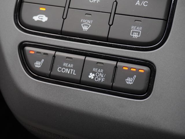 フリード ｅ：ＨＥＶエアーＥＸ　ワンオーナー　１０インチナビ　全周囲カメラ　ＥＴＣ　アダプティブクルーズコントロール　両側電動スライドドア　シートヒーター　Ｂｌｕｅｔｏｏｔｈ　フルセグＴＶ　ＬＥＤヘッドライト　衝突被害軽減ブレーキ（18枚目）