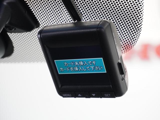 フリード＋ Ｇ・ホンダセンシング　１年保証ナビＤレコＲカメＥＴＣ両電扉ＢＴクルコン　アダプティブクルーズコントロール　Ｂｌｕｅｔｏｏｔｈ　ＬＥＤヘッドライト　横滑り防止装置　ＤＶＤ再生　荷室ワイパブル仕様ボード　スペアキー有り（4枚目）