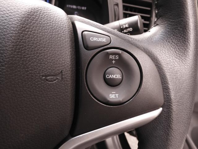 フィットハイブリッド Ｌパッケージ　７インチナビ（純正用品　ＶＸＭ－１４５Ｃ）　バックカメラ　ＥＴＣ　クルーズコントロール　ＬＥＤオートライト　サイドエアバック　衝突被害軽減ブレーキ　盗難防止装置　　オートエアコン（16枚目）