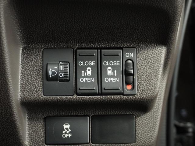 フリード Ｇ　１年保証ナビ両側電動扉バックカメラＥＴＣ（4枚目）