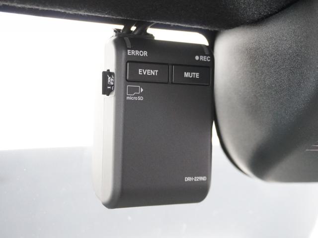 Ｎ－ＢＯＸカスタム ベースグレード　２年保証当社試乗車ナビＤレコＲカメＥＴＣ片電扉　渋滞追従クルーズ　Ｂｌｕｅｔｏｏｔｈ　障害物センサー　シートヒーター　デイライト　フルセグＴＶ　ＤＶＤ再生　純正アルミホイール　スペアキー有り（4枚目）