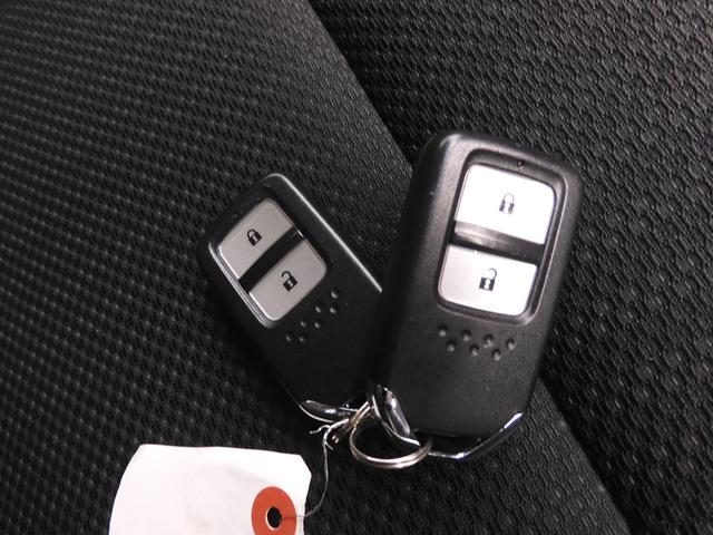 ヴェゼル ハイブリッドＸ　ワンオーナー　７インチナビ　バックカメラ　ＥＴＣ　クルーズコントロール　Ｂｌｕｅｔｏｏｔｈ　ＬＥＤヘッドライト　衝突被害軽減ブレーキ　パドルシフト　純正アルミホイール　ワンセグ　禁煙車（20枚目）