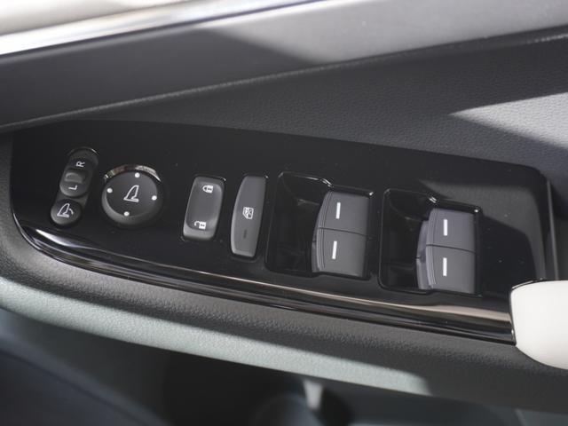 ヴェゼル ｅ：ＨＥＶＺ　ワンオーナー　９インチナビ　全周囲カメラ　ドラレコ　ＥＴＣ２．０　アダプティブクルーズコントロール　シートヒーター　Ｂｌｕｅｔｏｏｔｈ　ＵＳＢ入力端子　ＬＥＤヘッドライト　純正フルエアロ　禁煙車（49枚目）