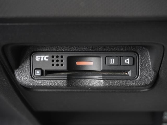 フリードハイブリッド ハイブリッドプレミアムエディション　ワンオーナー　純正７インチナビ（ＶＸＭ－１６４ＶＦＸｉ）　フルセグ　リアカメラ　ＥＴＣ　両側電動ドア　ウォークスルー　クルーズコントロール　ＨＩＤオートライト　アイドリングストップ　Ｂｌｕｅｔｏｏｔｈ（6枚目）