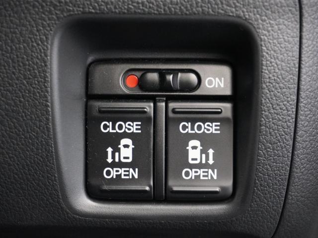 Ｎ－ＢＯＸ ＧターボＳＳパッケージ　１年保証ナビＲカメＥＴＣ両電扉ＢＴワンセグＨＩＤ　クルーズコントロール　Ｂｌｕｅｔｏｏｔｈ　パドルシフト　純正アルミホイール　ＵＶカットガラス　スペアキー　ワンセグＴＶ　ＤＶＤ再生　チップアップシート（5枚目）