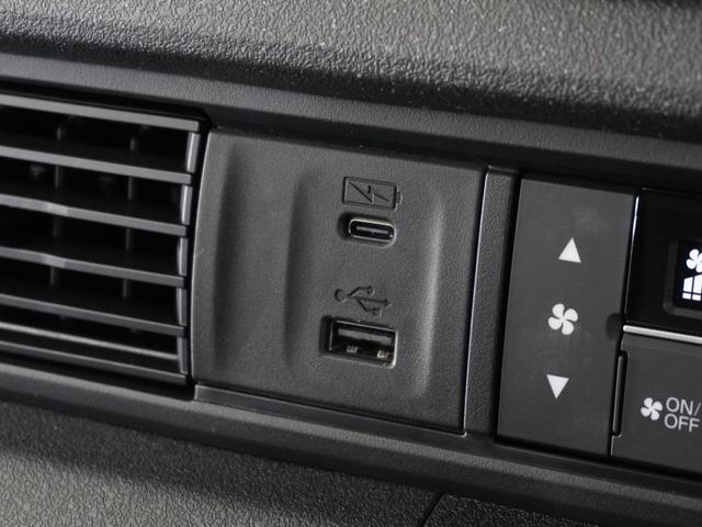 Ｎ－ＢＯＸカスタム ベースグレード　２年保証当社試乗車ナビＤレコＲカメＥＴＣ片電扉　渋滞追従クルーズ　Ｂｌｕｅｔｏｏｔｈ　障害物センサー　シートヒーター　デイライト　オートハイビーム　スペアキー　純正アルミホイール　ＵＶカットガラス（7枚目）