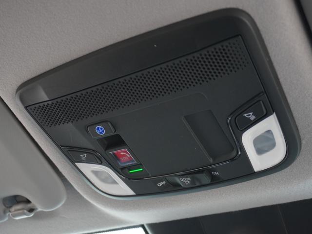 フィット ｅ：ＨＥＶＲＳ　ワンオーナー　ワイド９インチナビ　前後ドラレコ　ＥＴＣ２．０　ＬＥＤヘッドライト　ＲＳ専用エクステリア＋専用本革巻ハンドル　サイドカーテンエアバッグ　電子制御パーキングブレーキ　アームレスト　禁煙車（49枚目）