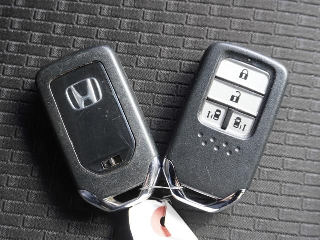 ステップワゴンスパーダ スパーダ・クールスピリットホンダセンシング　１オーナー　純正９インチナビ　フルセグ　リアモニター　リアカメラ　ＥＴＣ２．０　前後ドラレコ（ナビ連動）　衝突軽減ブレーキ　シートヒーター　ウォークスルー　パドルシフト　ＬＥＤフォグライト　新品マット（74枚目）