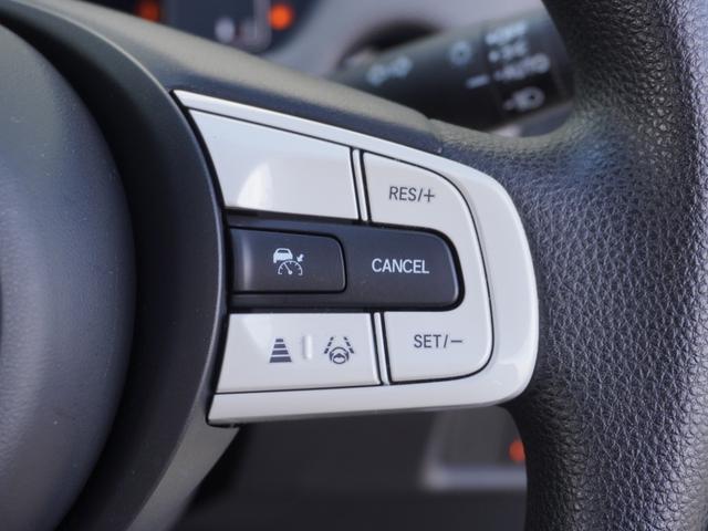 フィット ｅ：ＨＥＶクロスター　４ＷＤ　ワンオーナー車　社外ディスプレイオーディオ　ドラレコ　ＥＴＣ　障害物センサー　Ｂｌｕｅｔｏｏｔｈ　ＬＥＤオートライト　サイドエアバック　衝突被害軽減ブレーキ　純正アルミホイール（19枚目）