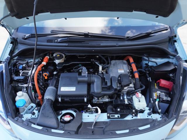 フィット ｅ：ＨＥＶクロスター　４ＷＤ　ワンオーナー車　社外ディスプレイオーディオ　ドラレコ　ＥＴＣ　障害物センサー　Ｂｌｕｅｔｏｏｔｈ　ＬＥＤオートライト　サイドエアバック　衝突被害軽減ブレーキ　純正アルミホイール（20枚目）