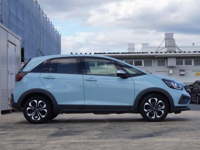 フィット ｅ：ＨＥＶクロスター　４ＷＤ　ワンオーナー車　社外ディスプレイオーディオ　ドラレコ　ＥＴＣ　障害物センサー　Ｂｌｕｅｔｏｏｔｈ　ＬＥＤオートライト　サイドエアバック　衝突被害軽減ブレーキ　純正アルミホイール（26枚目）