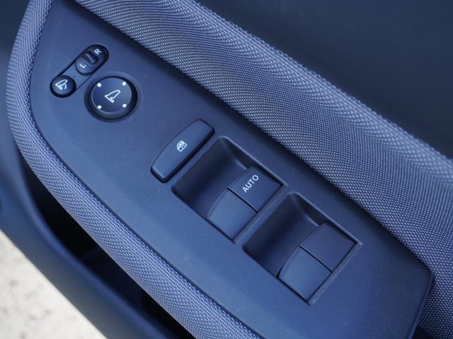 フィット ｅ：ＨＥＶクロスター　４ＷＤ　ワンオーナー車　社外ディスプレイオーディオ　ドラレコ　ＥＴＣ　障害物センサー　Ｂｌｕｅｔｏｏｔｈ　ＬＥＤオートライト　サイドエアバック　衝突被害軽減ブレーキ　純正アルミホイール（54枚目）