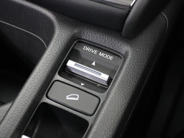 ヴェゼル e:HEVZ 1年保証ナビRカメETCクルコンBT地デジLED 渋滞追従クルーズ Bluetooth ハンドルヒーター 本革巻きハンドル 障害物センサー シートヒーター 減速セレクター ヒルディセントコントロール(10枚目)