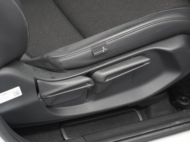 ヴェゼル e:HEVZ 1年保証ナビRカメETCクルコンBT地デジLED 渋滞追従クルーズ Bluetooth ハンドルヒーター 本革巻きハンドル 障害物センサー シートヒーター 減速セレクター ヒルディセントコントロール(32枚目)