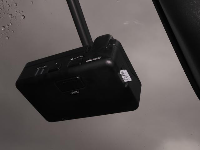 ヴェゼル ｅ：ＨＥＶＺ・ＰＬａＹパッケージ　当社デモカー　９インチナビ　全周囲カメラ　ドラレコ　ＥＴＣ２．０　アダプティブクルーズコントロール　シートヒーター　Ｂｌｕｅｔｏｏｔｈ　ＵＳＢ入力端子　ＬＥＤヘッドライト　衝突被害軽減ブレーキ　禁煙車（6枚目）